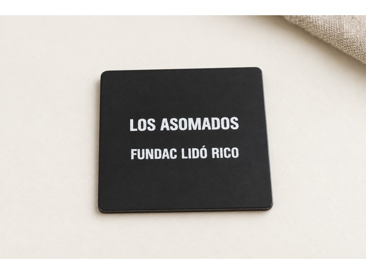 Imanes con Gota de Resina  - Cuadrados 70x70 mm